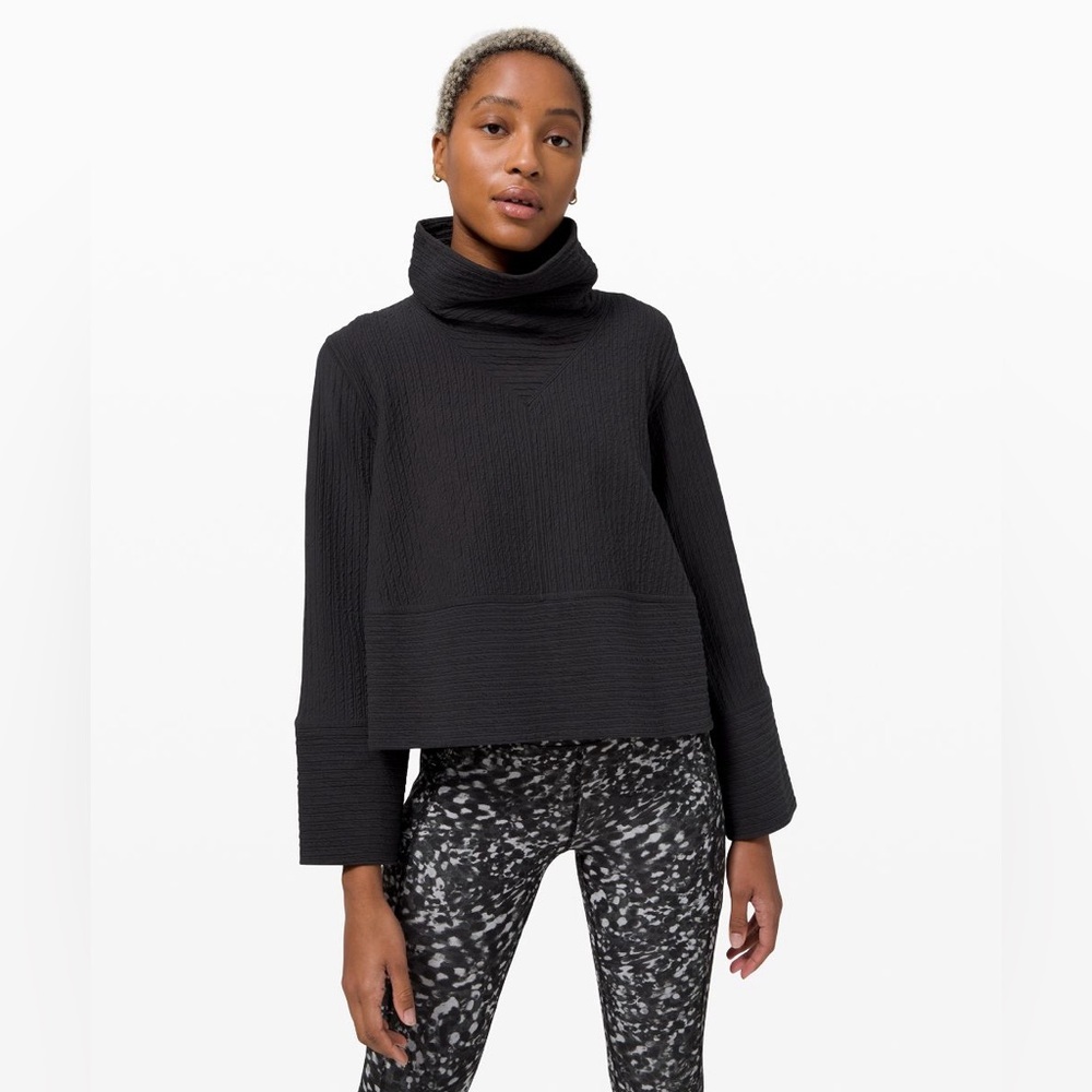 Lululemon Retreat Yourself Pullover Black Textured XS/S